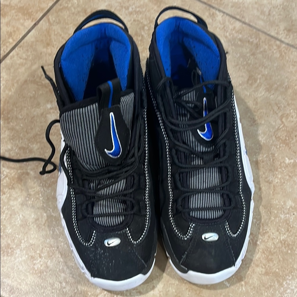 Boys sneakers